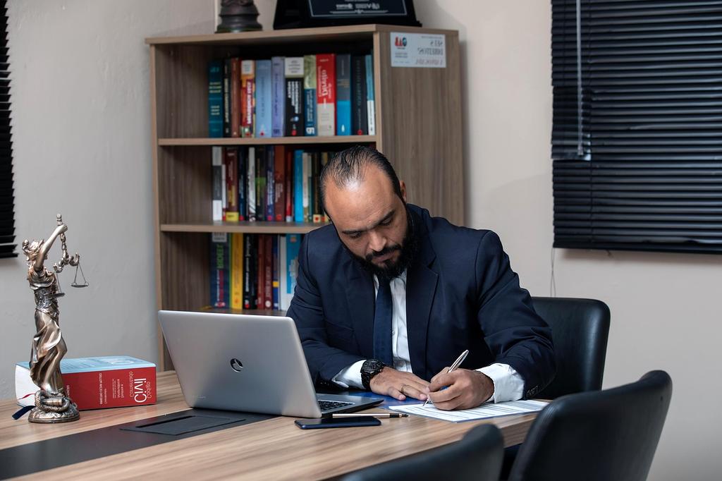 Profil advokáta Jana Nováka